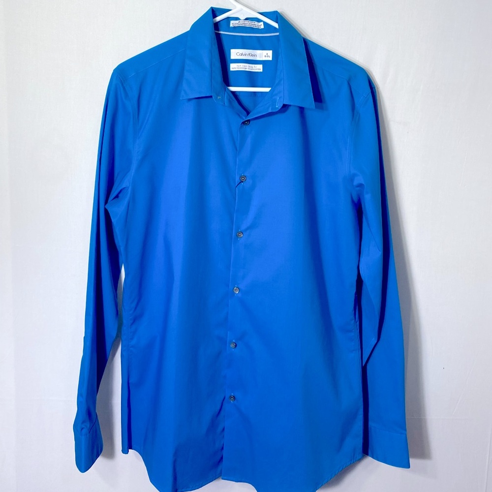 Calvin Klein Men’s Slim Sportswear Dress Shirt